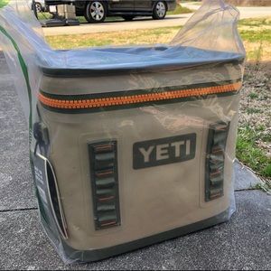 Yeti Hopper Flip 12